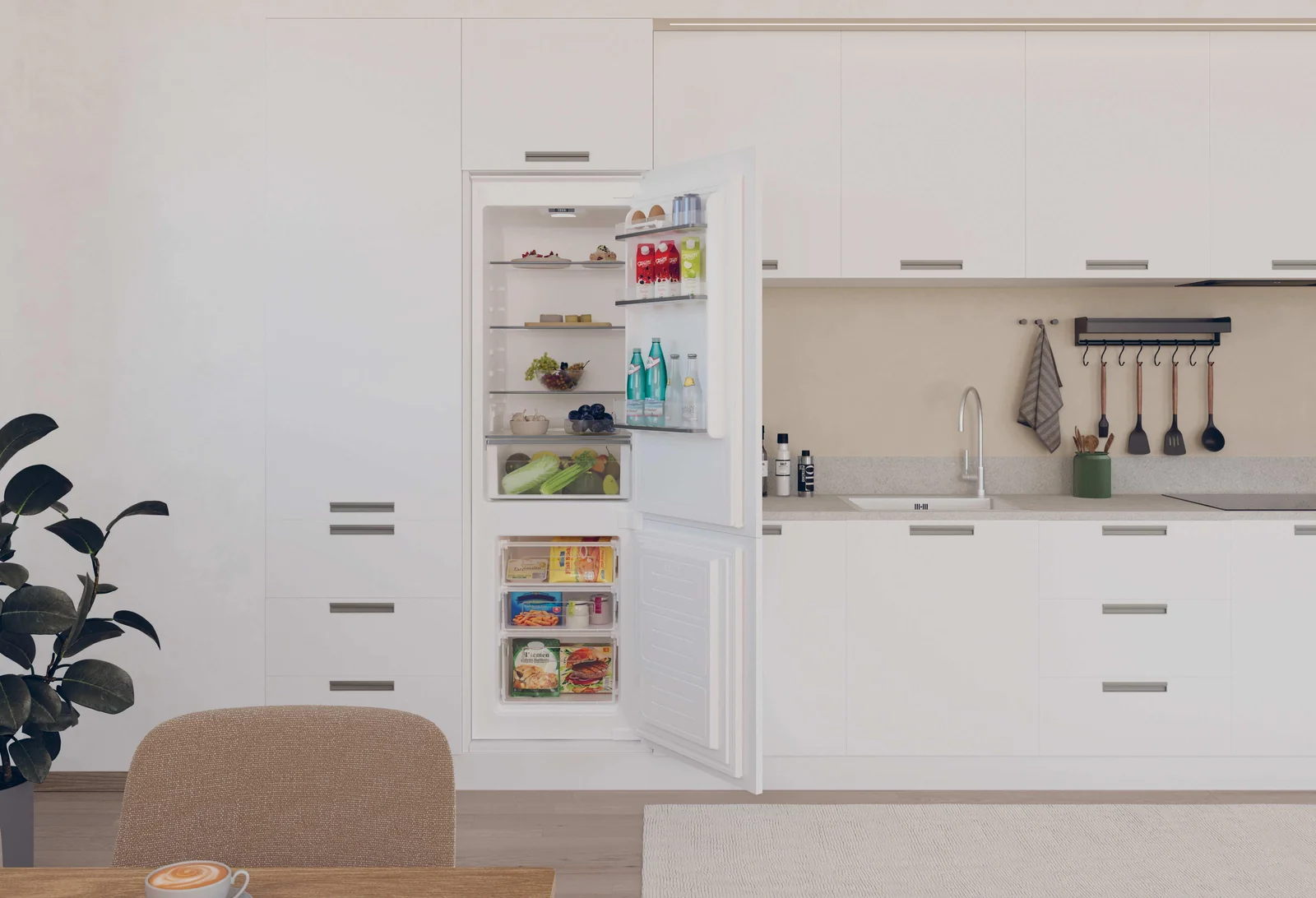 Hoover HOBBML18EK 250L Integrated Fridge Freezer