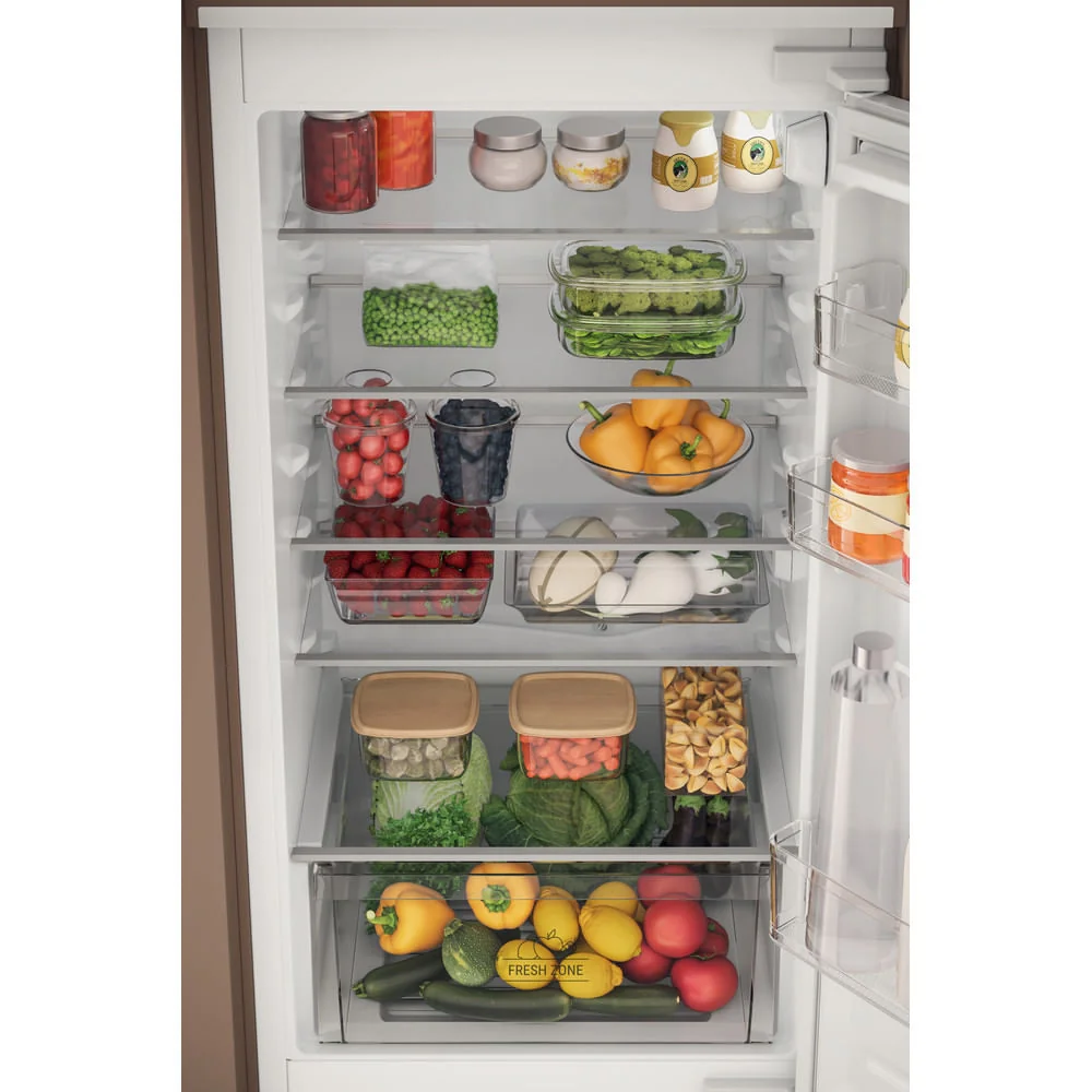 Hotpoint HTC18D011A1 268L Integrated Fridge Freezer
