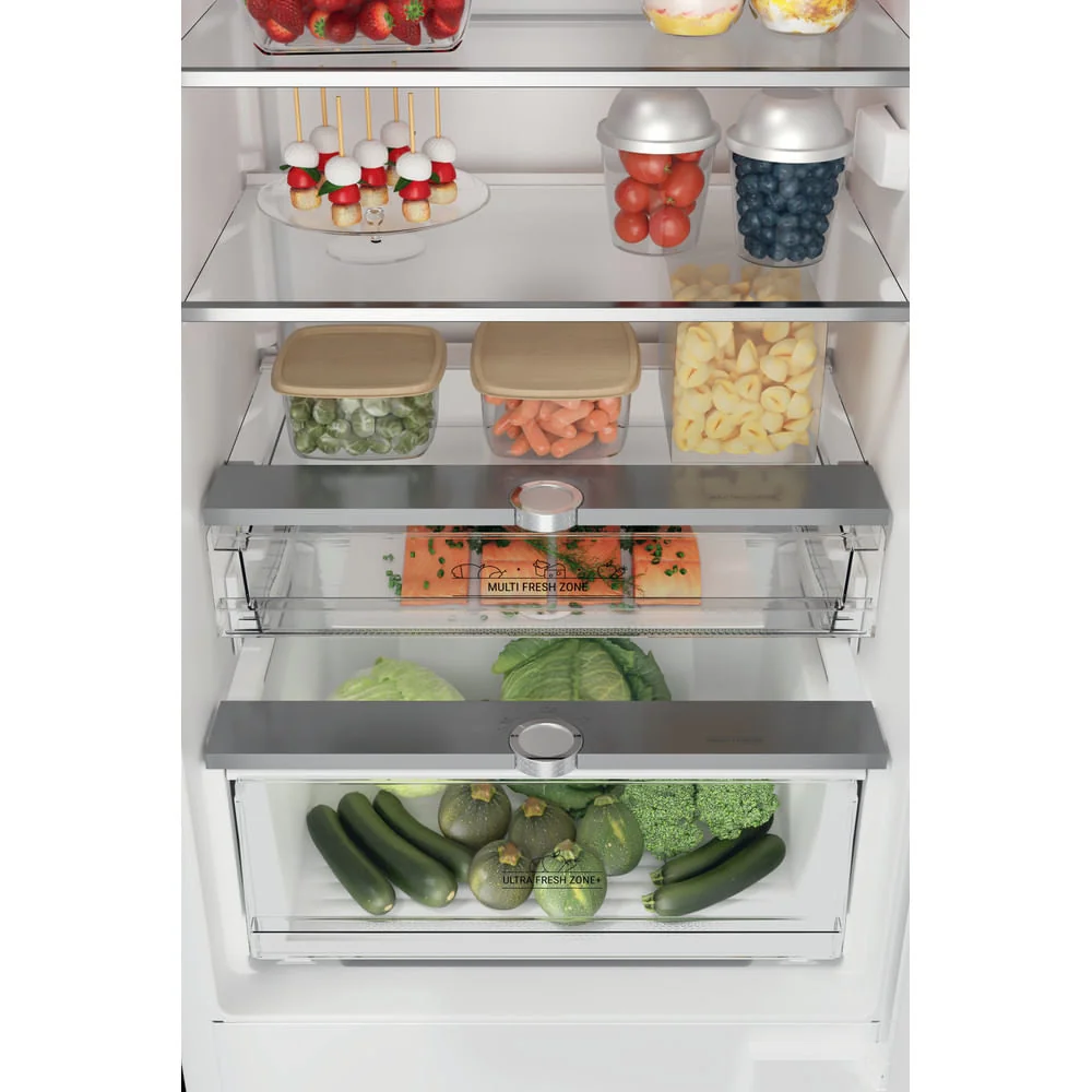 Hotpoint Total No Frost HTC20 T322 UK 280L Integrated Fridge Freezer