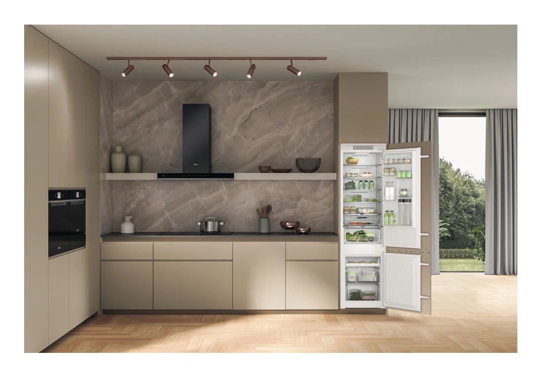 Whirlpool WHC20 T322 UK 280L Integrated Fridge Freezer