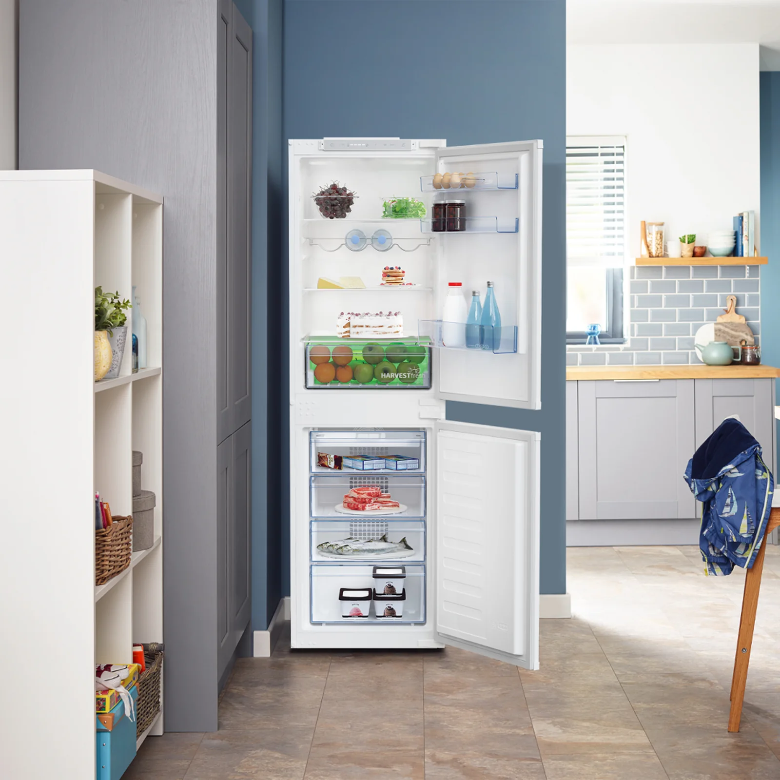 Beko BCFD4V50 254L Integrated Fridge Freezer